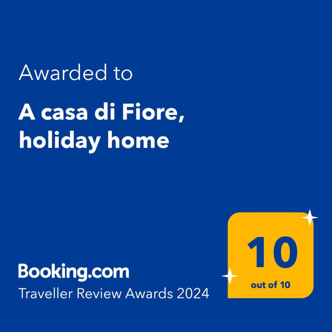 A Casa Di Fiore, Holiday Home โจวีนัซโซ ภายนอก รูปภาพ